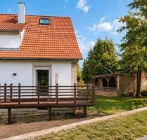 Charmantes Einfamilienhaus mit Garten & viel Potenzial - Satteldorf