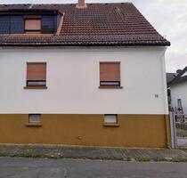 Doppelhaushälfte in Büdesheim-Schöneck zu verkaufen.