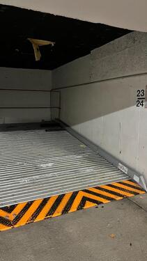 Foto - Tiefgaragen Parkplatz - 60,00 EUR Miete,