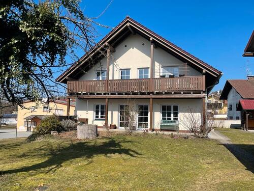 Foto - 4-Zimmer-Wohnung in ruhiger Lage mit Terrasse