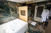 Foto - Premium-Suite mit Spa – großer Whirlpool, Sauna & Balkon