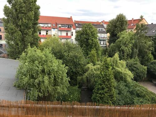 Foto - Helle zentrale 3-Raum-Wohnung, 91qm mit Balkon ins Grüne