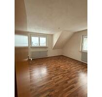 Schöne 3,5 Zimmmerwohnung mit Stellplatz - Mötzingen