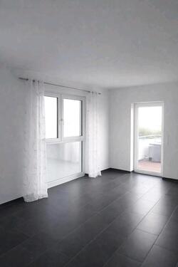 Foto - 4 Zimmer Wohnung mit Balkon und 2 Stellplätzen