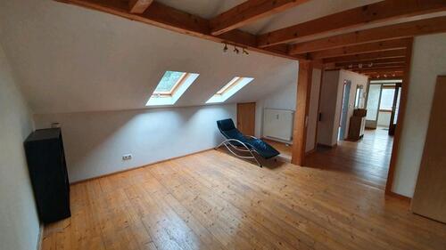 Foto - 1 Zimmer Dachgeschoßwohnung zur Miete in Haag in Oberbayern