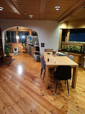 Foto - Helle 3,5-Zimmer Wohnung mit Balkon & Ofen ab 15.05 zu vermieten