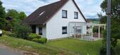 Foto - Freistehendes Einfamilienhaus mit ansprechendem Grundstück