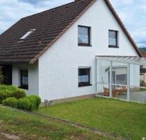 Freistehendes Einfamilienhaus mit ansprechendem Grundstück - Gleichen