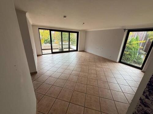 Foto - Helle, renovierte 3-Zimmer-Whg. mit Balkon & EBK – 92 m² 40667