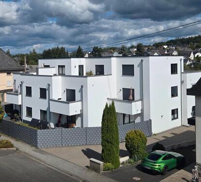 Foto - Erdgeschosswohnung mit Gartenanteil, Keller und Aufzug