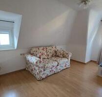 Hello 2-Zi.-DG-Wohnung (46 m²) in Stuttgart-Obertürkheim