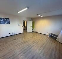 Büroräume in Top Lage - 1.150,00&nbsp;EUR Kaltmiete, ca.&nbsp; 89,00&nbsp;m&sup2; in Groß-Umstadt (PLZ: 64823)