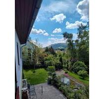 Haus mit großzügigem Hanggrundstück – Traumlage und Aussicht - Balingen