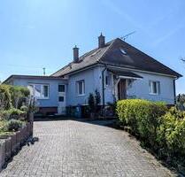 Einfamilienhaus mit großer Garage und Garten in Aglast - Aglasterhausen