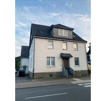 Mehrfamilienhaus - 649.000,00&nbsp;EUR Kaufpreis, ca.&nbsp; 420,00&nbsp;m&sup2; in Meschede (PLZ: 59872)
