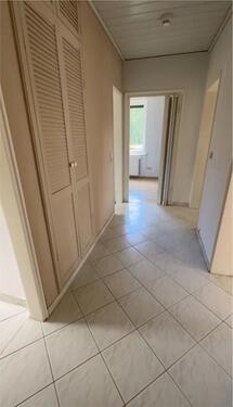 Foto - 3-Zimmer-Wohnung mit EBK und renovierten Bad - citynah ab 1.11 f