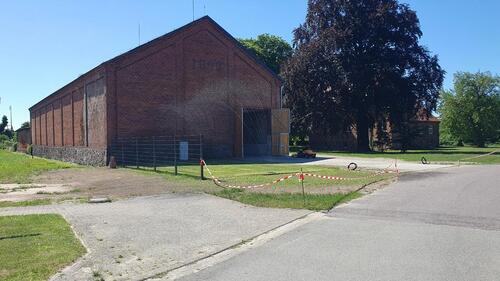 Foto - SCHEUNE - LAGERHALLE UND FREIFLÄCHE ZU VERMIETEN