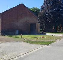 SCHEUNE - LAGERHALLE UND FREIFLÄCHE ZU VERMIETEN - Karstädt