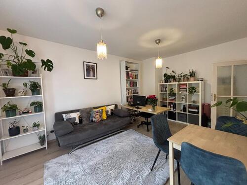 Foto - Helle 2-Zimmer Wohnung mit Balkon & Gartenblick (zum 01.11.)