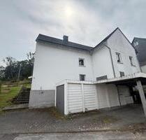 Großes Wohnhaus mit schönem Grundstück und Ausbau potenzial - Brilon