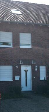 Foto - REHHausMieteab 01.04.26 - 1.200,00&nbsp;EUR Kaltmiete, ca.&nbsp; 130,00&nbsp;m&sup2;