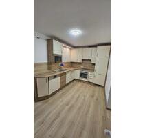 Fa. 4-Zimmer-Wohnung mit Balkon in ruhiger Lage - Loiching