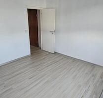 Helle 2-3 Zimmer Wohnung in Thurm-Mülsen zu vermieten