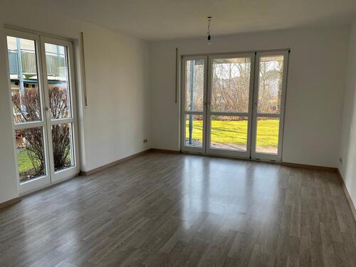 Foto - 2,5-Zimmer-Erdgeschosswohnung mit Garten & Tiefgarage in