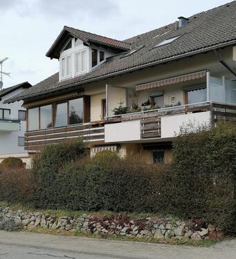 Foto - Attraktive 3-Zimmer-Dachwohnung in ruhiger Lage – frisch renovier