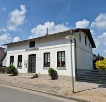 FREISTEHENDES HAUS MIT KLEINER PENSION AUF RÜGEN – PUTBUS