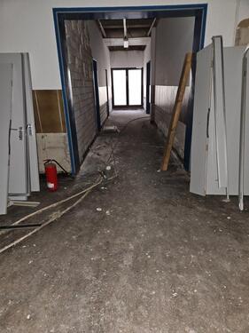 Foto - Springe Gewerbe Wohnung Lager Räumlichkeiten zu verkaufen