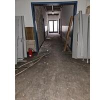 Springe Gewerbe Wohnung Lager Räumlichkeiten zu verkaufen