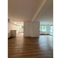 Exklusive, kernsanierte 3-Zimmer-Wohnung mit großzügiger Terrasse - Bergisch Gladbach Paffrath