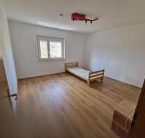 Wohnung 5 Zimmer Stockheim - 800,00&nbsp;EUR Kaltmiete, ca.&nbsp; 107,00&nbsp;m&sup2; in Marktrodach (PLZ: 96364)