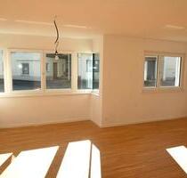 Wunderschöne Neubauwohnung mit Garten in ruhiger Lage! 4,5-Zimmer - Garage und Stellplatz! - Auenwald