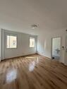 Foto - 3 Zimmer neu Renoviert Wohnung - 900,00&nbsp;EUR Kaltmiete, ca.&nbsp; 60,00&nbsp;m&sup2;