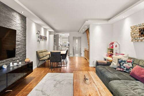 Foto - Gepflegtes Reihenmittelhaus in exzellenter Lage von privat