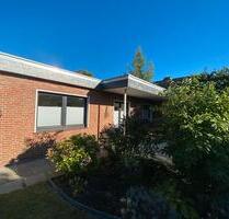 Flachdachbungalow ebenerdig Garten Garage Einbaukück modernisiert - Bad Zwischenahn