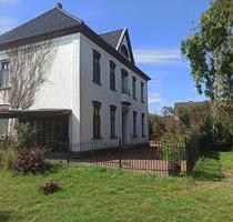 Helle Wohnung im 1. OG in saniertem denkmalgeschützten Herrenhaus - Kevelaer Kervenheim