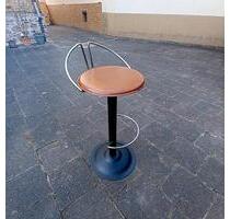 Retro Barhocker 10 Stück - 35,00&nbsp;EUR Kaltmiete, in Rodgau (PLZ: 63110)