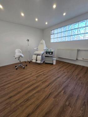 Foto - Kosmetikraum Untermiete - 700,00&nbsp;EUR Kaltmiete, ca.&nbsp; 17,00&nbsp;m&sup2;