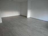 Foto - Ruhig im Zentrum! 1,5 - 2 Zi.-Whg. mit Badewanne, Balkon, hochwertiger Einbauküche und Kfz.-Platz!