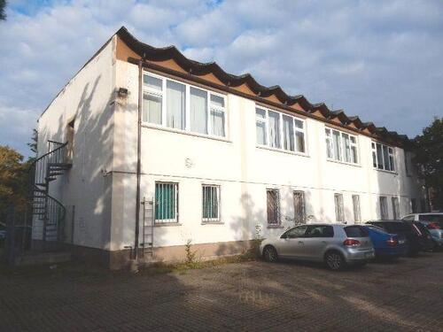 Foto - flexible Büroräume mit zentraler Lage, guter Verkehrsanbindung mit Blick auf die Saale zu vermieten