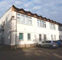 flexible Büroräume mit zentraler Lage, guter Verkehrsanbindung mit Blick auf die Saale zu vermieten - Merseburg