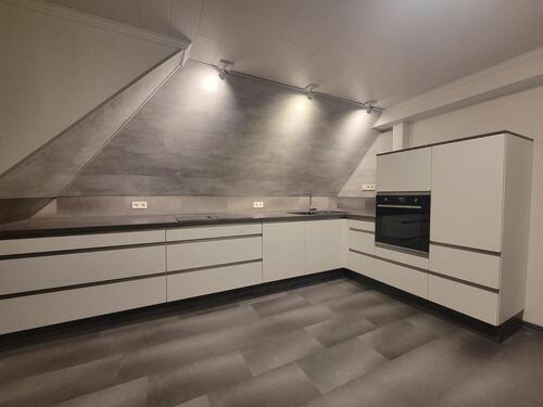 Foto - Nachmieter für gemütliche & teilmöblierte 3-Zimmer-DG-Wohnung