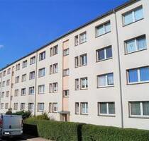 2-Raum-Wohnung mit Balkon - 280,00&nbsp;EUR Kaltmiete, ca.&nbsp; 43,43&nbsp;m&sup2; in Pößneck (PLZ: 07381)