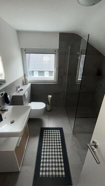 Foto - 3 Zimmer Dachgeschoss-Wohnung in Dreifamilienhaus zu vermieten