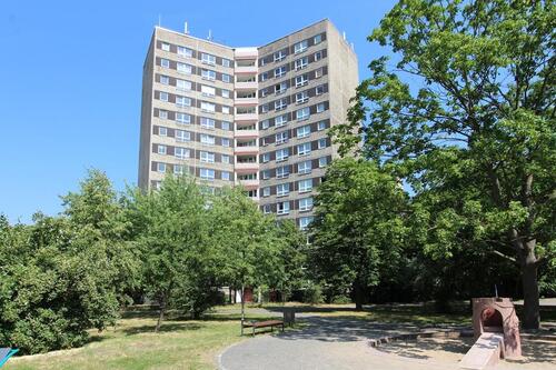 Foto - AB JULI VERFÜGBAR - 3RW im Dessauer Zentrum