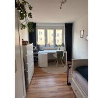 Helles, möbliertes WG- Zimmer in 2er WG nahe ÖPNV, PH unf FH - Ludwigsburg Eglosheim