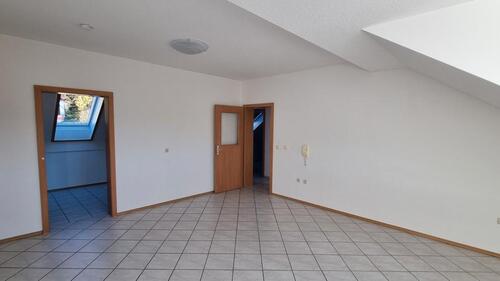 Foto - Dachgeschoßwohnung in Niederviehbach zur Miete
